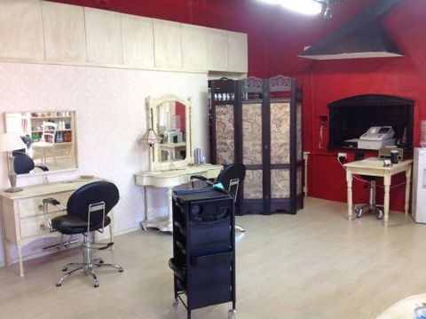 Hairitage Hair Salon -By Lisa - Hairdresser Australia 0