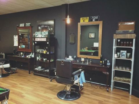 Bayside Barber Shop & Shaving Parlour - Hairdresser Australia 4